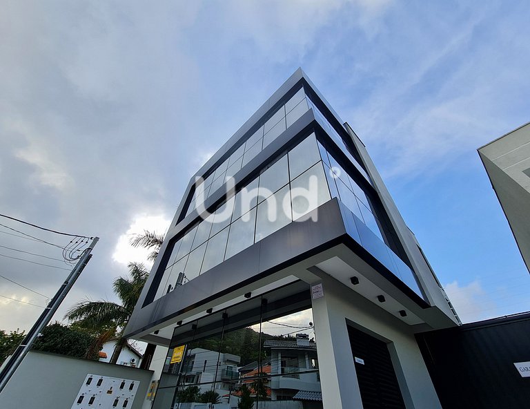 Apt 04 Balcony Seasons Bc