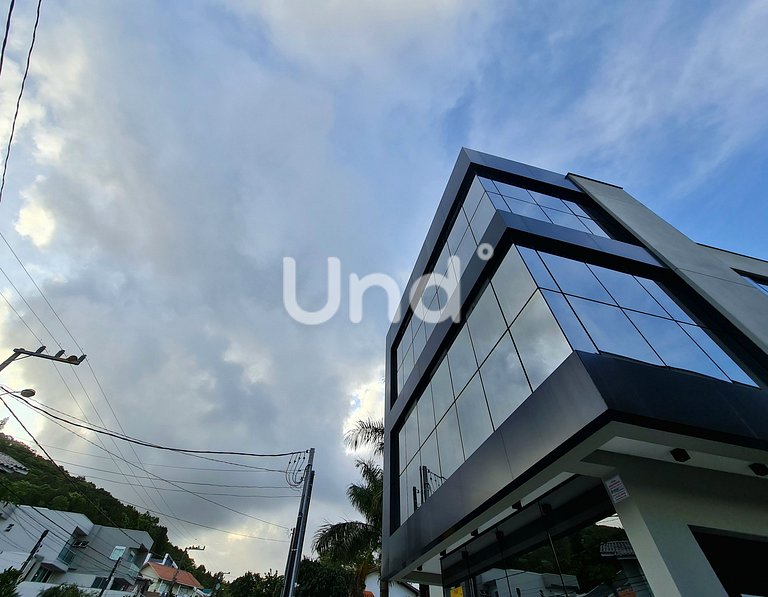 Apt 04 Balcony Seasons Bc