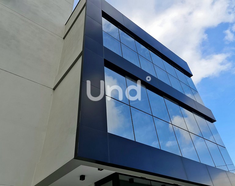 Apt 04 Balcony Seasons Bc