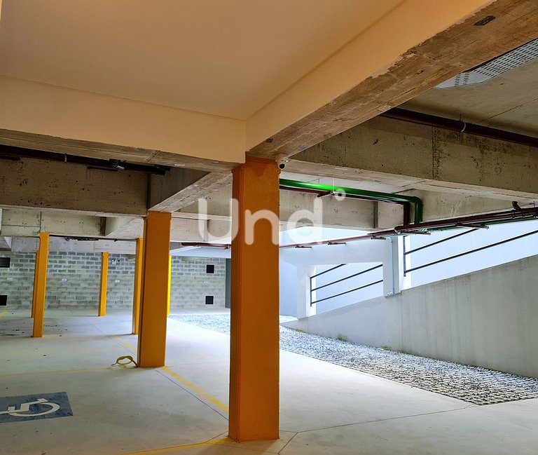 Apt 04 Balcony Seasons Bc