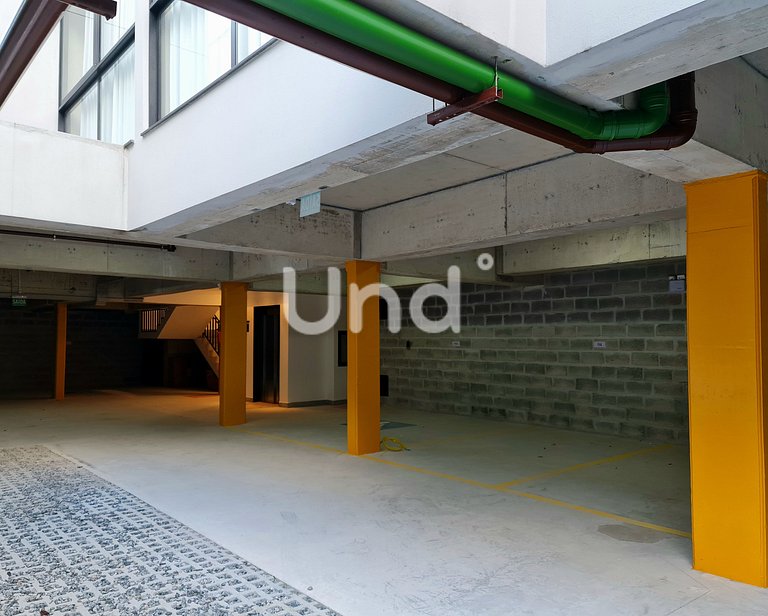 Apt 04 Balcony Seasons Bc