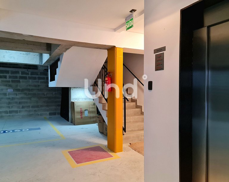 Apt 04 Balcony Seasons Bc