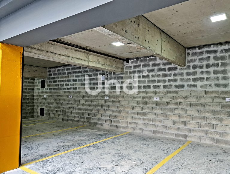 Apt 04 Balcony Seasons Bc