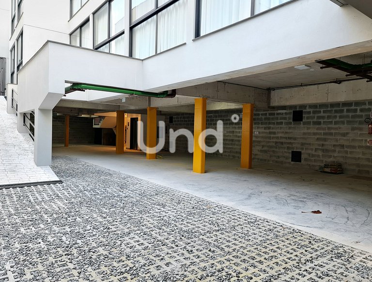 Apt 04 Balcony Seasons Bc