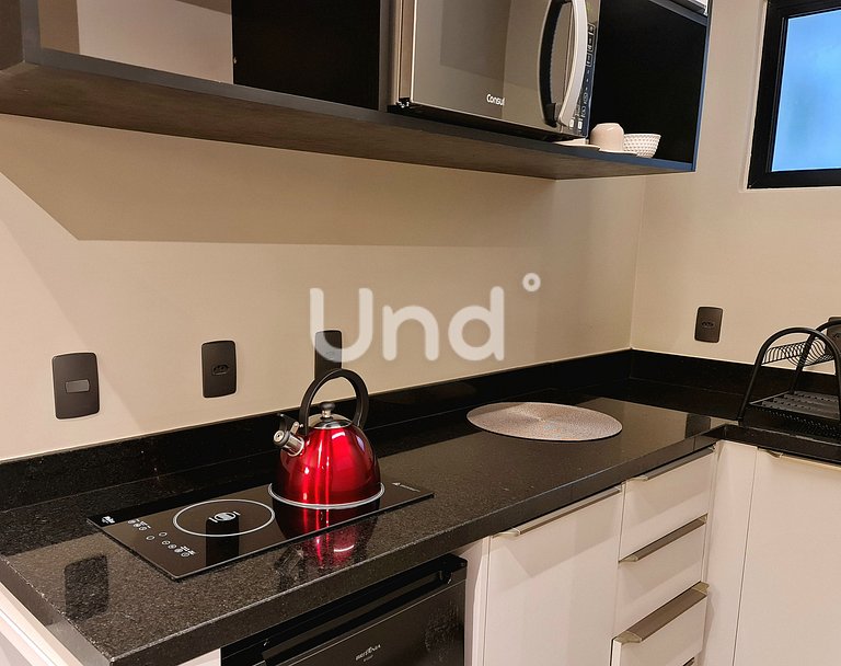 Apt 04 Balcony Seasons Bc