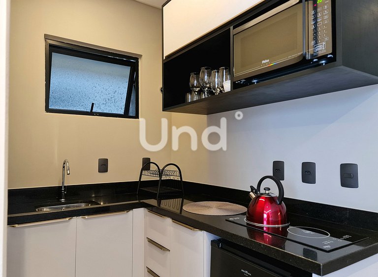 Apt 04 Balcony Seasons Bc