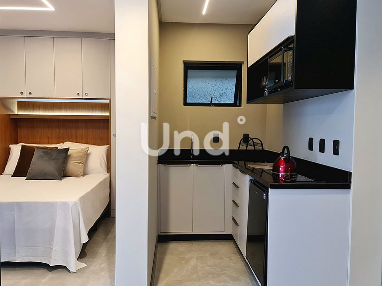 Apt 04 Balcony Seasons Bc