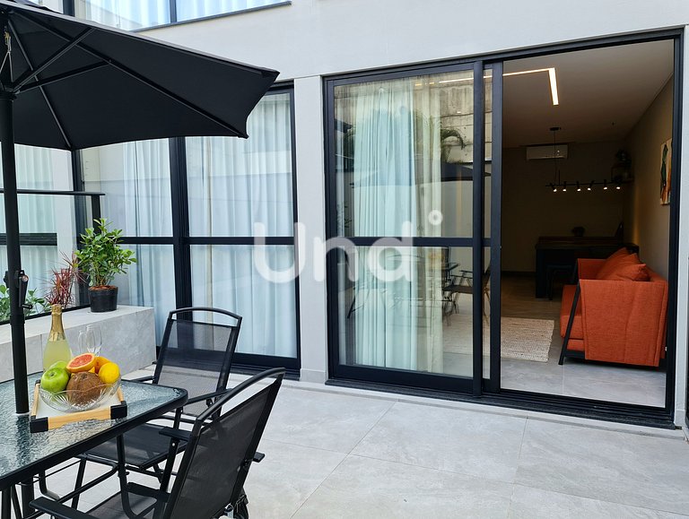 Apt 04 Balcony Seasons Bc