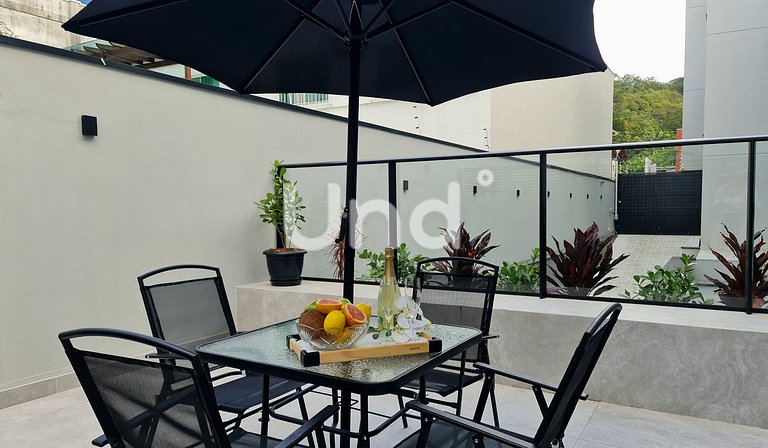 Apt 04 Balcony Seasons Bc