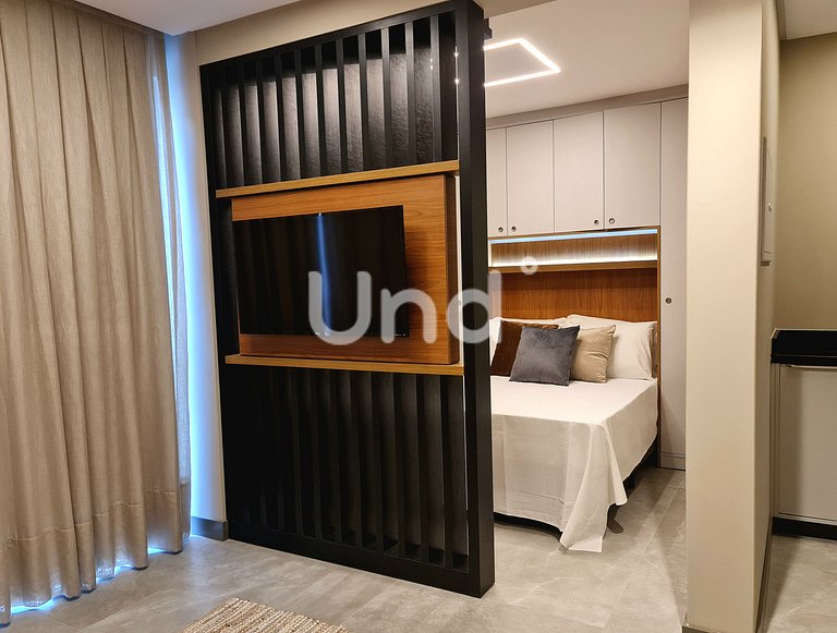 Apt 04 Balcony Seasons Bc