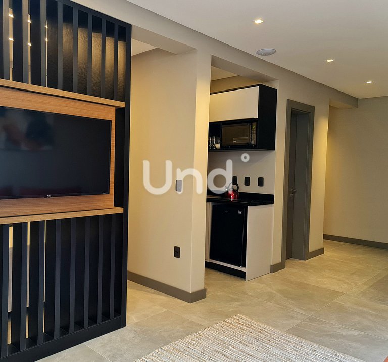 Apt 04 Balcony Seasons Bc