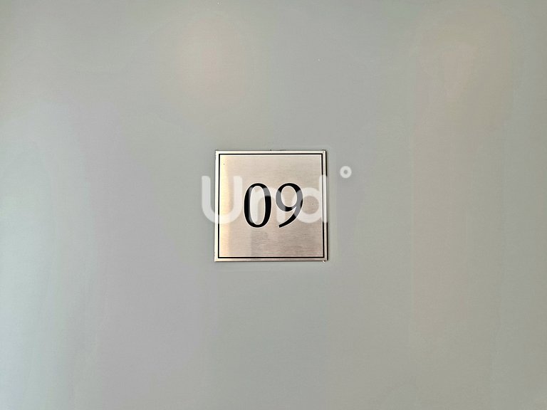 Apt 09 Loft Master Seasons BC