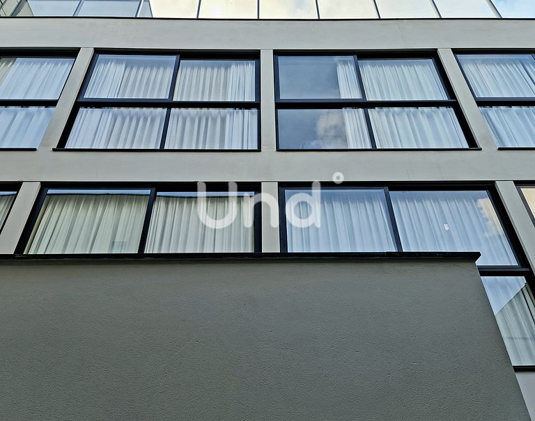 Apt 07 Deluxe Seasons Bc