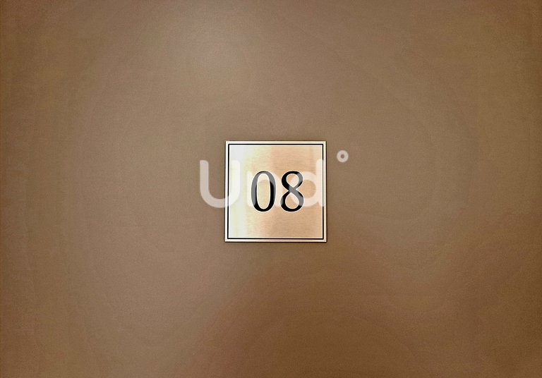Apt 08 Loft Seasons BC