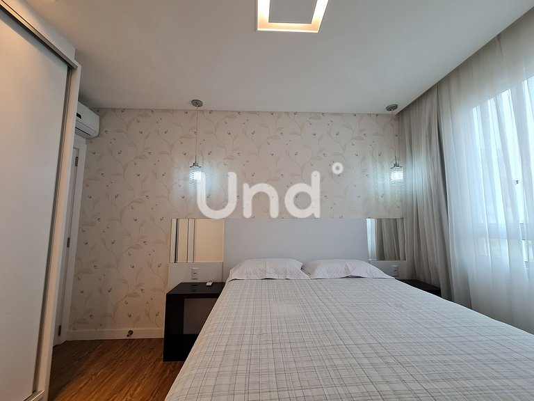 Apartamento de 3 Suites, Parrilla y 2 Cocheras | Meia Praia