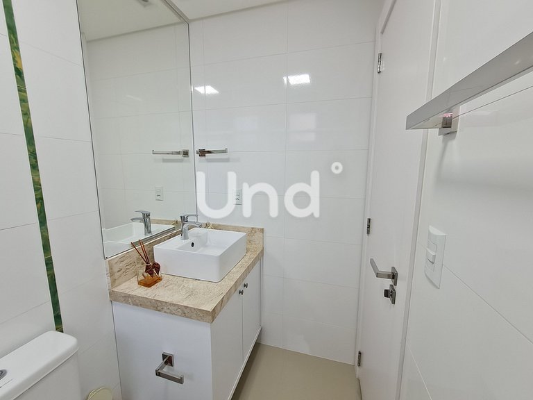 Apartamento 3 Suítes, 2 Vagas e Churrasqueira | Meia Praia