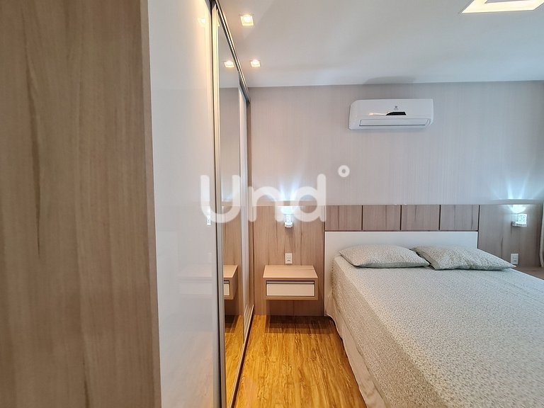 Apartamento de 3 Suites, Parrilla y 2 Cocheras | Meia Praia