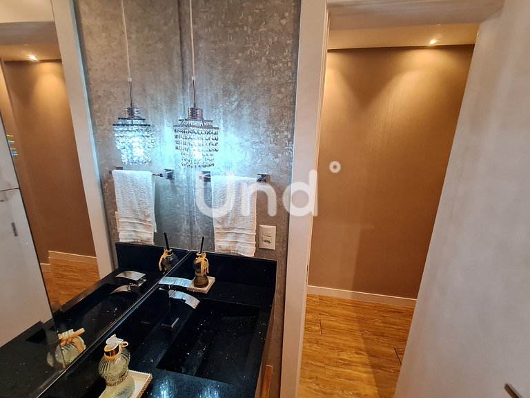 APT 1201 - 3 Suites - Meia Praia - Impresionante