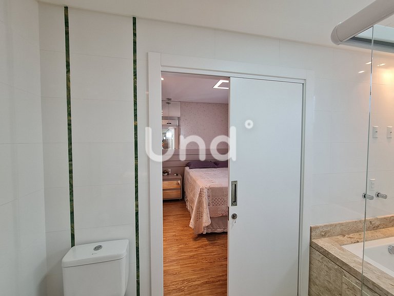 3 Suite Apartment, BBQ & 2 Parking Spaces | Meia Praia