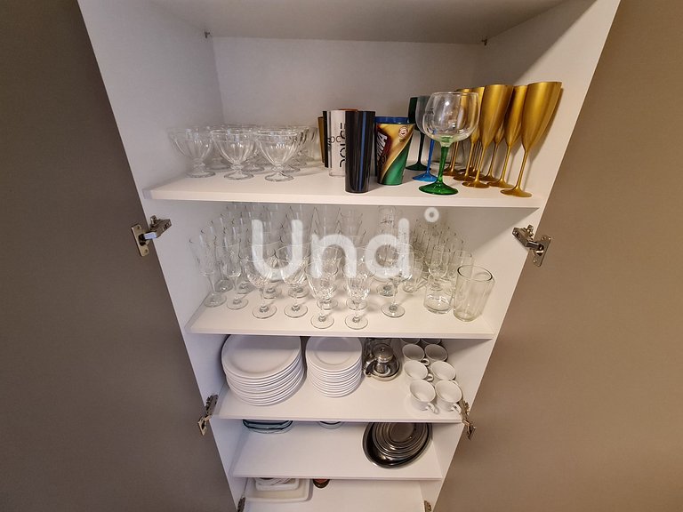 APT 1201 - 3 Suites - Meia Praia - Impresionante