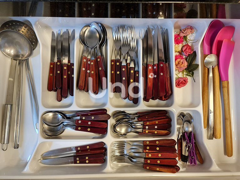 APT 1201 - 3 Suites - Meia Praia - Impresionante