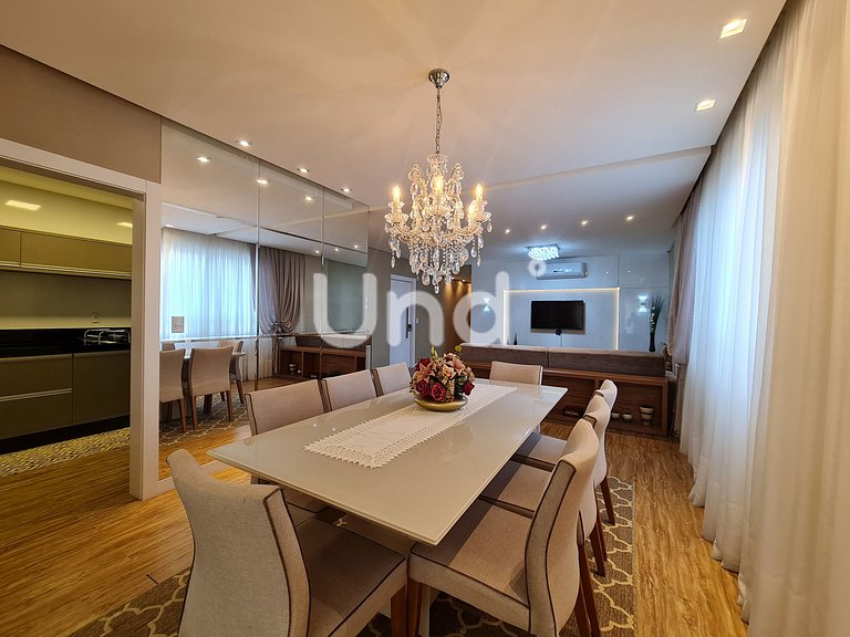 Apartamento de 3 Suites, Parrilla y 2 Cocheras | Meia Praia