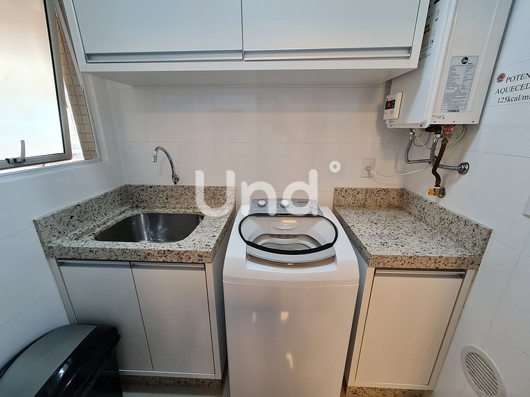 Apartamento de 3 Suites, Parrilla y 2 Cocheras | Meia Praia