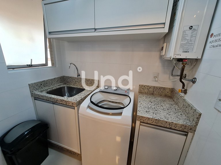 Apartamento de 3 Suites, Parrilla y 2 Cocheras | Meia Praia