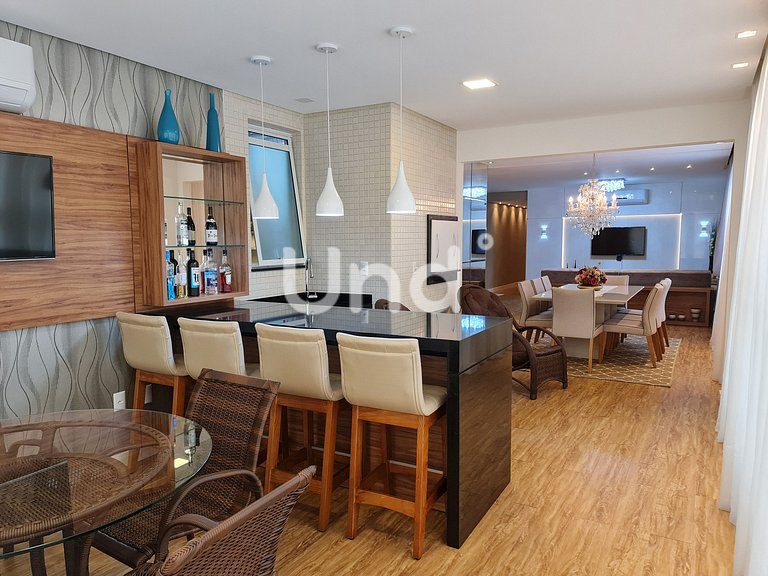 Apartamento 3 Suítes, 2 Vagas e Churrasqueira | Meia Praia