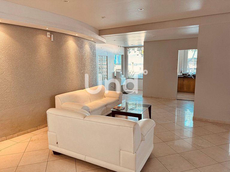 APT 1401 SEA FRONT - 4 SUITE - BC