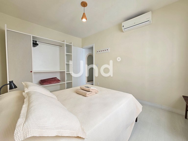 APT 1401 SEA FRONT - 4 SUITE - BC