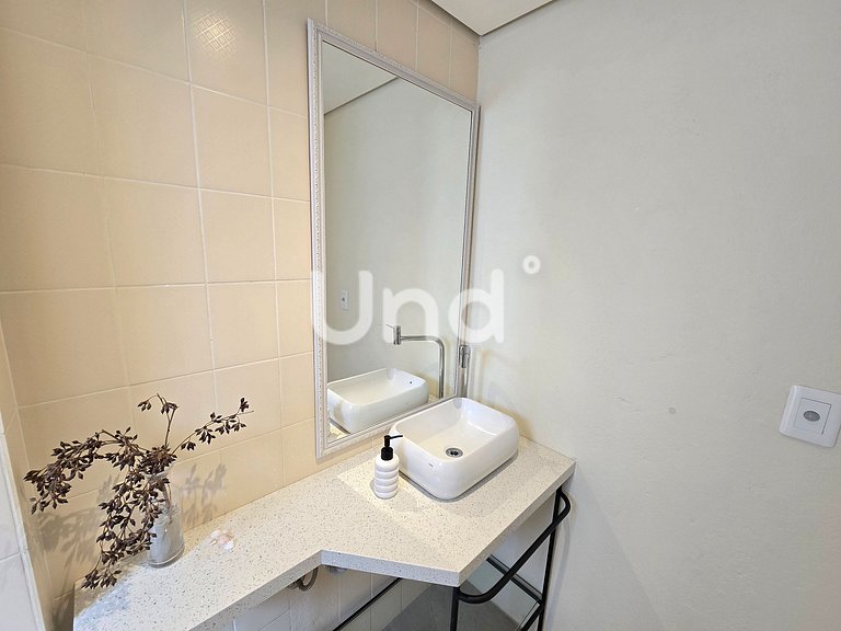 APT 1401 SEA FRONT - 4 SUITE - BC