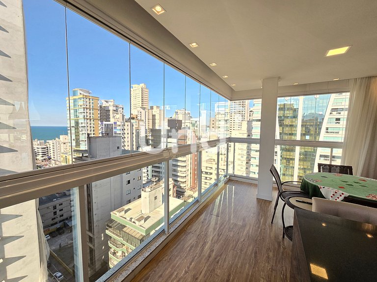Apartamento 3 Suítes, 2 Vagas e Churrasqueira | Meia Praia