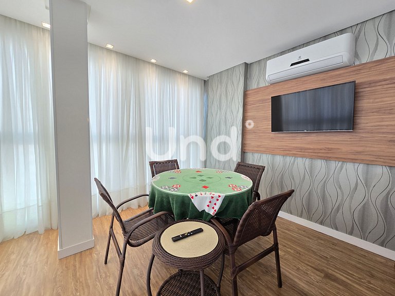 Apartamento de 3 Suites, Parrilla y 2 Cocheras | Meia Praia