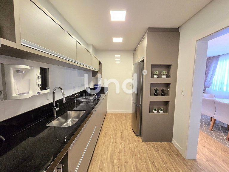 Apartamento 3 Suítes, 2 Vagas e Churrasqueira | Meia Praia