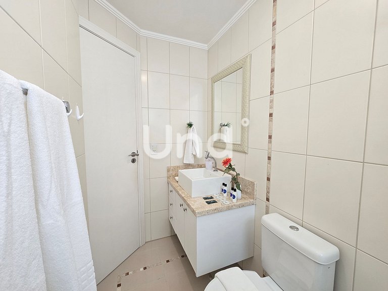 Apt 201 • 3BR • Downtown BC • Parking • BBQ