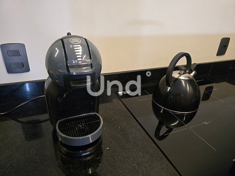 Apt 09 Master Superior Seasons Bc