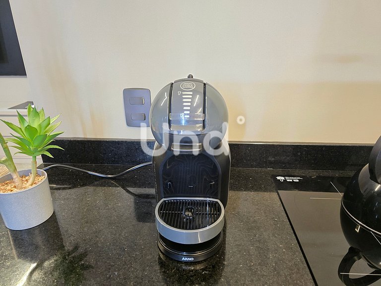 Apt 09 Master Superior Seasons Bc