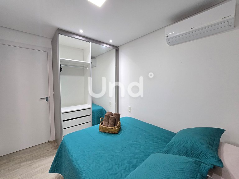 Modern Praia Brava Apartment with Two Suites