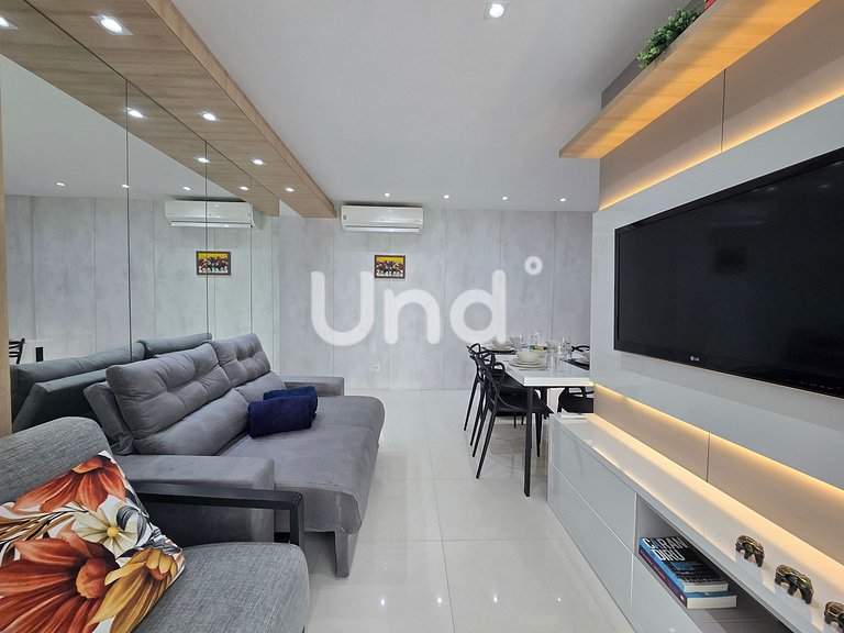 Modern Praia Brava Apartment with Two Suites