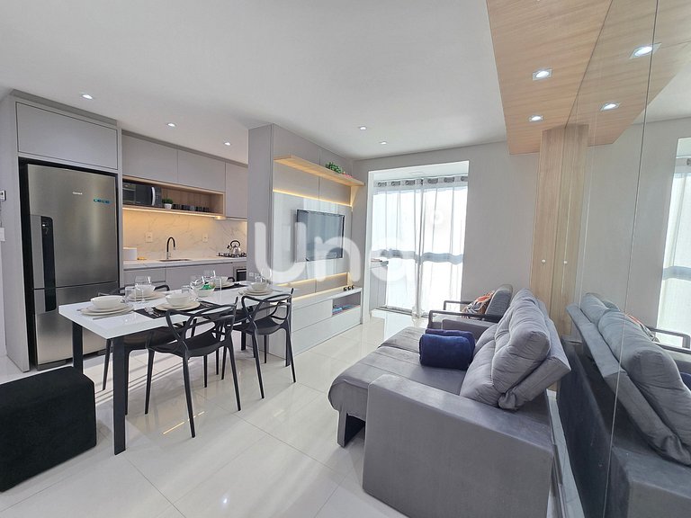 Apartamento moderno na Praia Brava com duas suítes