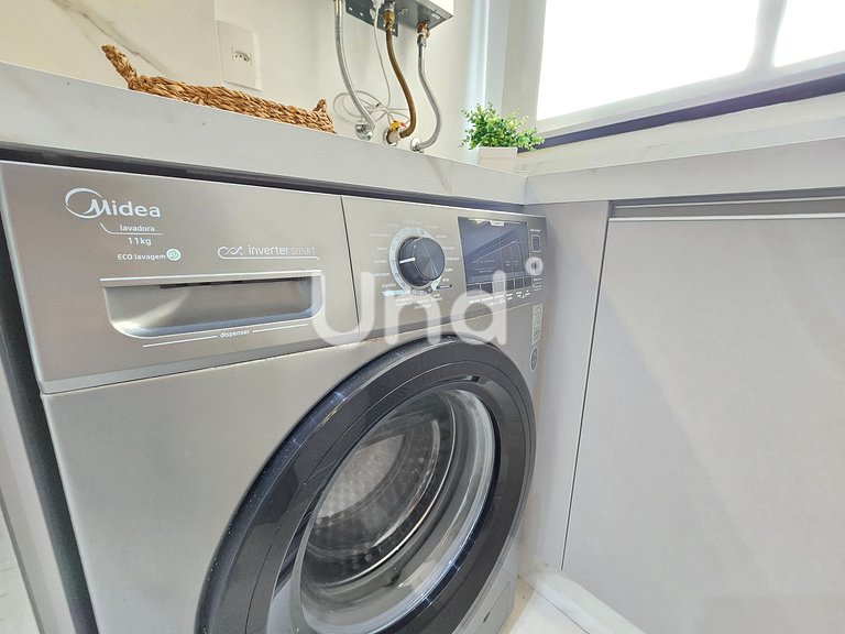 Modern Praia Brava Apartment with Two Suites