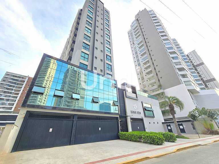 Modern Praia Brava Apartment with Two Suites