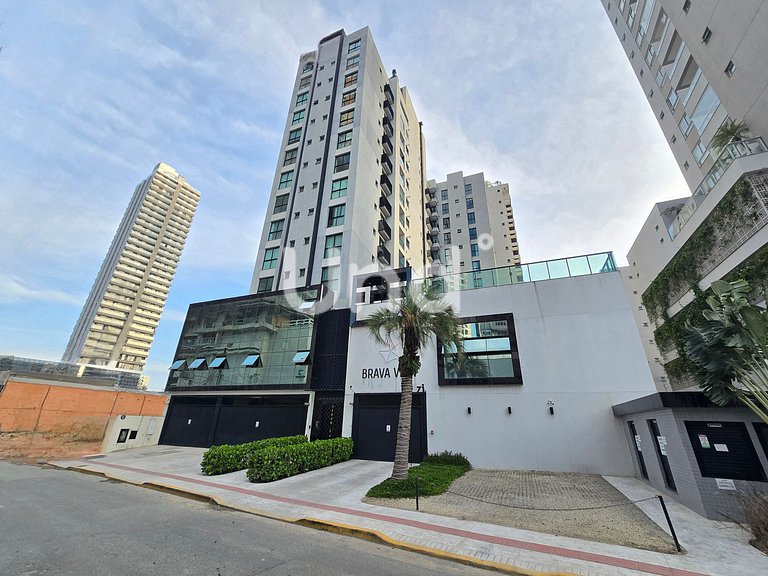 Apartamento moderno na Praia Brava com duas suítes