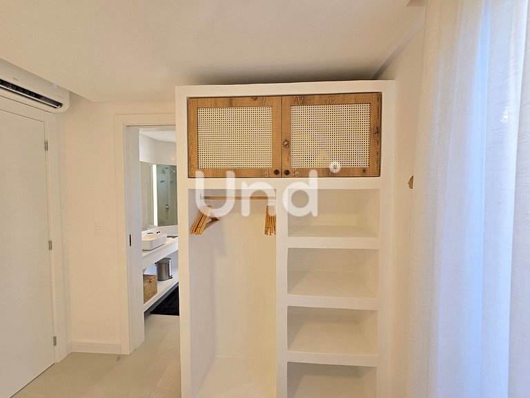 Cobertura Nova com Piscina Exclusiva Praia Brava 3 Quartos