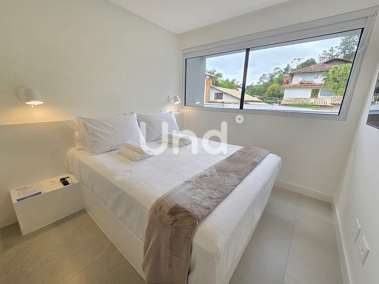 Cobertura Nova com Piscina Exclusiva Praia Brava 3 Quartos