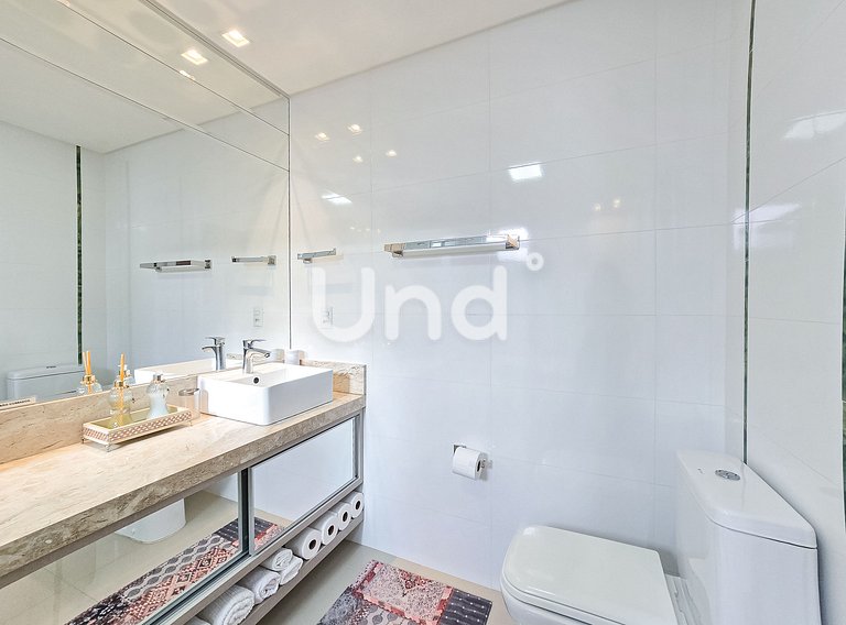 Apartamento 3 Suítes, 2 Vagas e Churrasqueira | Meia Praia