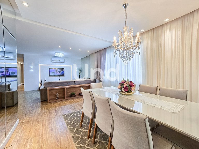 Apartamento de 3 Suites, Parrilla y 2 Cocheras | Meia Praia