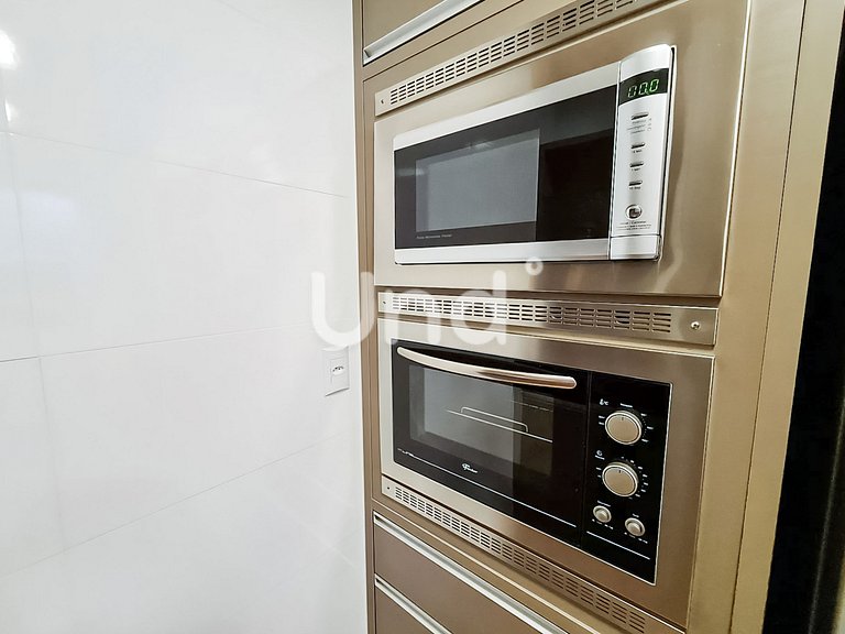 3 Suite Apartment, BBQ & 2 Parking Spaces | Meia Praia
