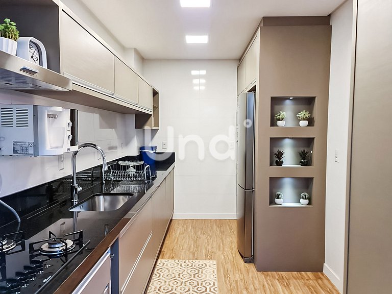 Apartamento 3 Suítes, 2 Vagas e Churrasqueira | Meia Praia